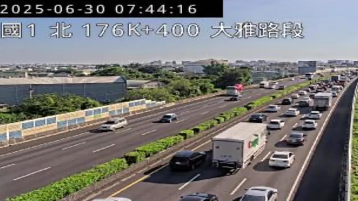 事故發生時,車流一度回堵5公里。(圖/翻攝自高速公路1968)