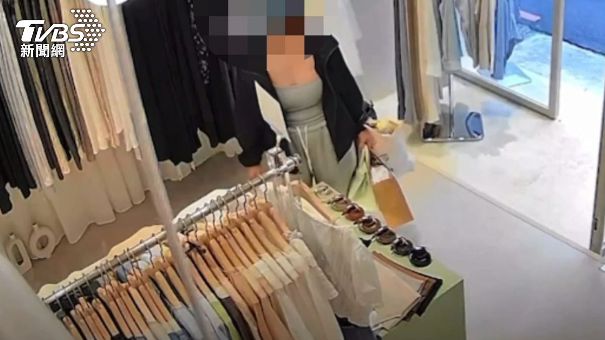 火辣低胸妹逛赤峰商圈「偷最辣衣服」 趁店員不注意拿就跑