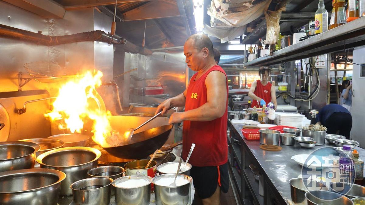 香港鑊氣美食/九龍十大鑊氣名店全攻略!黑椒薯仔牛柳粒、椒鹽鮮魷、啫啫雞煲 這裡吃最正宗