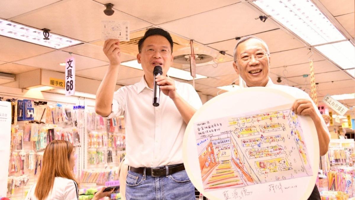 桃園諾貝爾圖書城創辦人藍源德董事長（右）透露不捨。（圖／桃園市府提供）