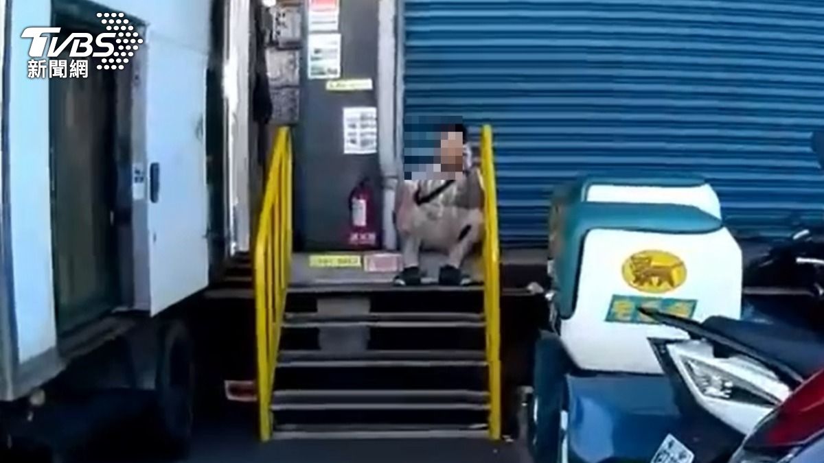 吵架對話曝！黑貓司機怨同事髒遭刺死　她殺人後竟冷血講手機