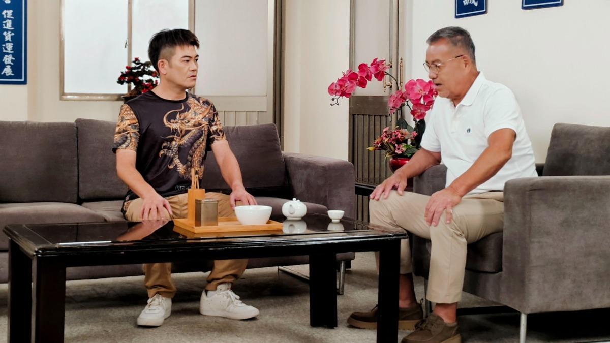 《好運來》馬國弼(左)為老大龍天翔賣命。(圖/民視提供)