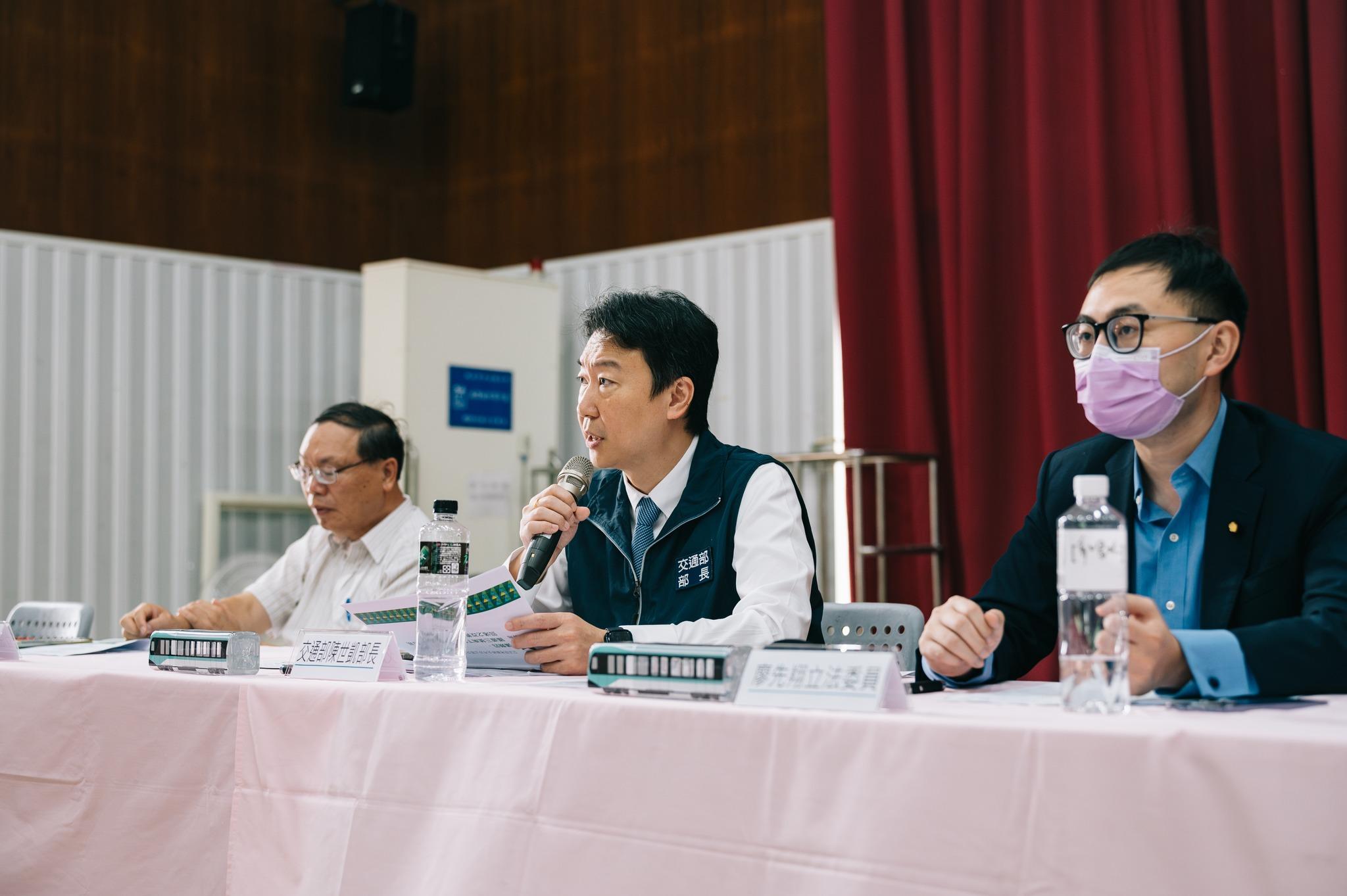 台鐵汐科站-交通部長-台鐵汐科站改建