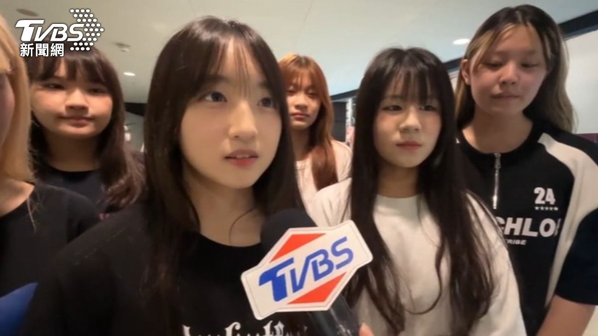 為了吸引大家來成果發表，現在不少同學透過社群平台發表宣傳影片，種類五花八門。（圖／TVBS）