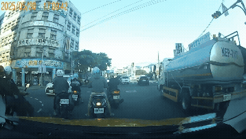 駕駛行車紀錄器影像。(圖/TVBS)