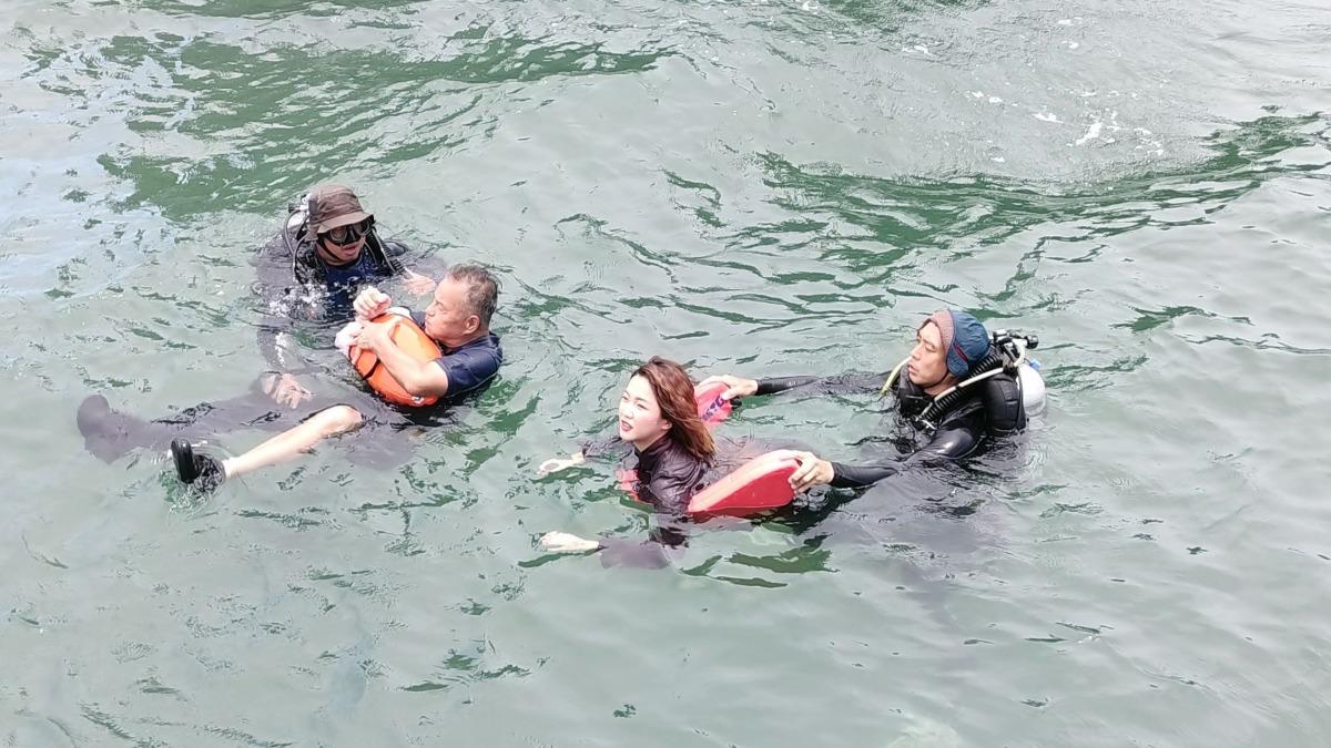 八點檔女星跳海嚇到腿軟!吐驚險過程「差點要溺死」:拍到要哭了