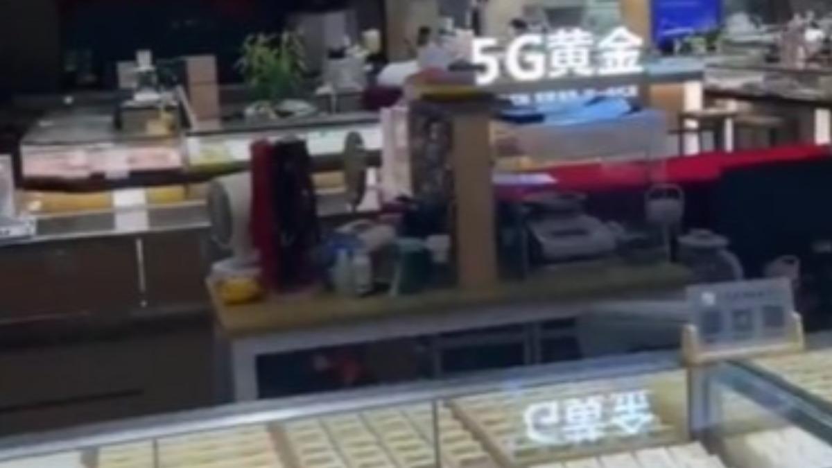 金價狂洩買氣卻慘？促銷也沒用　陸店家：消費者在等「這價位」