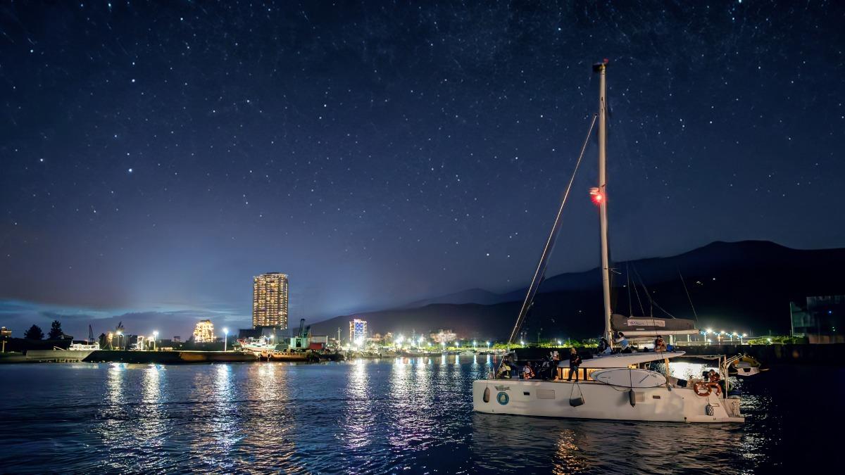 遠離光害追星去　宜蘭暑假推海上觀星遊程。(圖/宜蘭縣府)
