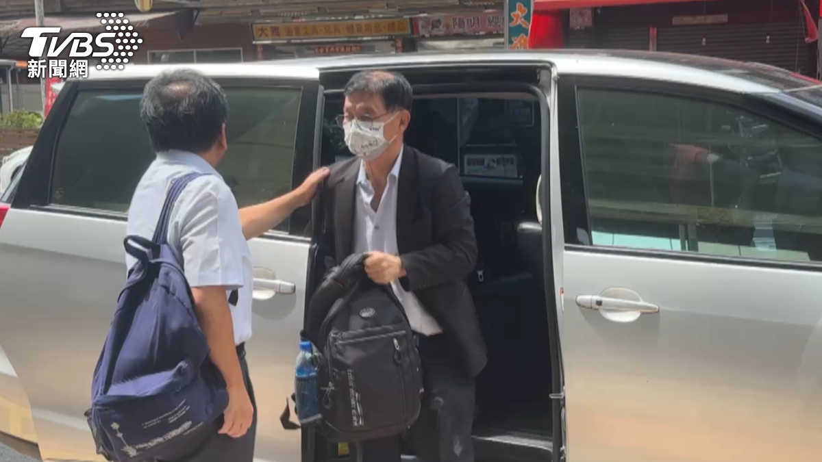 彭振聲搭高鐵返回高雄住處後就相當低調，相驗時並未現身在殯儀館。（圖／TVBS）