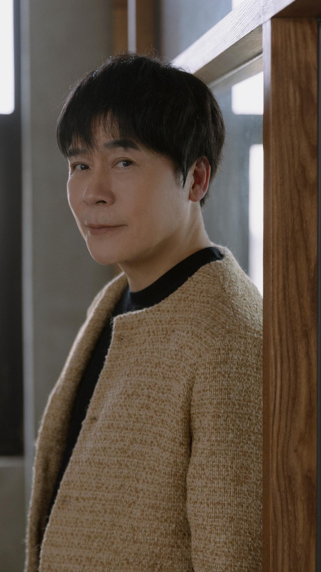 洪榮宏住在新竹郊區,和老婆當起開心農夫。(圖/萬星傳播提供)