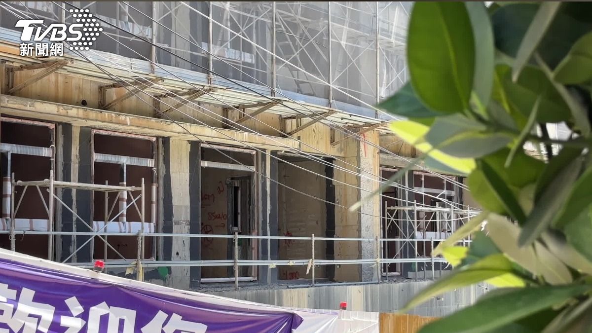 網路瘋傳有建商砍價一成五到兩成，專家分析，應該以新興區以及中南部為主。（圖／TVBS）