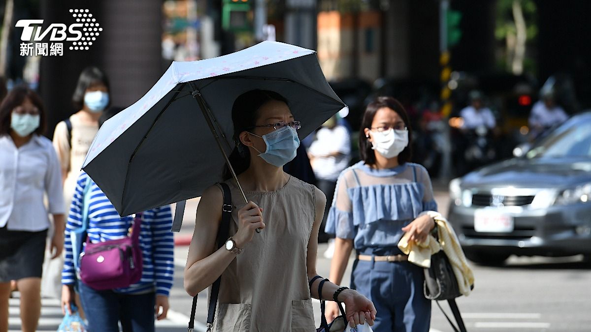 天氣／北東一週兩波東北季風！南部飆33度高溫　鄭明典：早晚仍涼