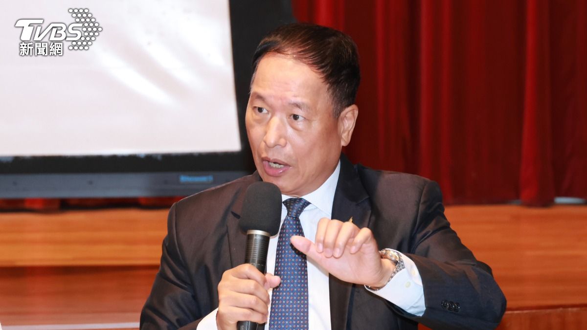 張延廷針對賴清德第四講進行評論。(圖/潘建樺攝)