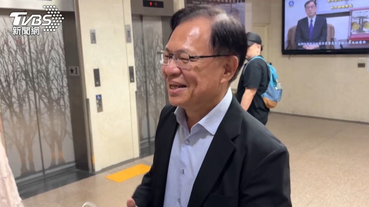 黃國昌拿「示範帶」質詢法務部長 北檢今傳喚張啟楷作證