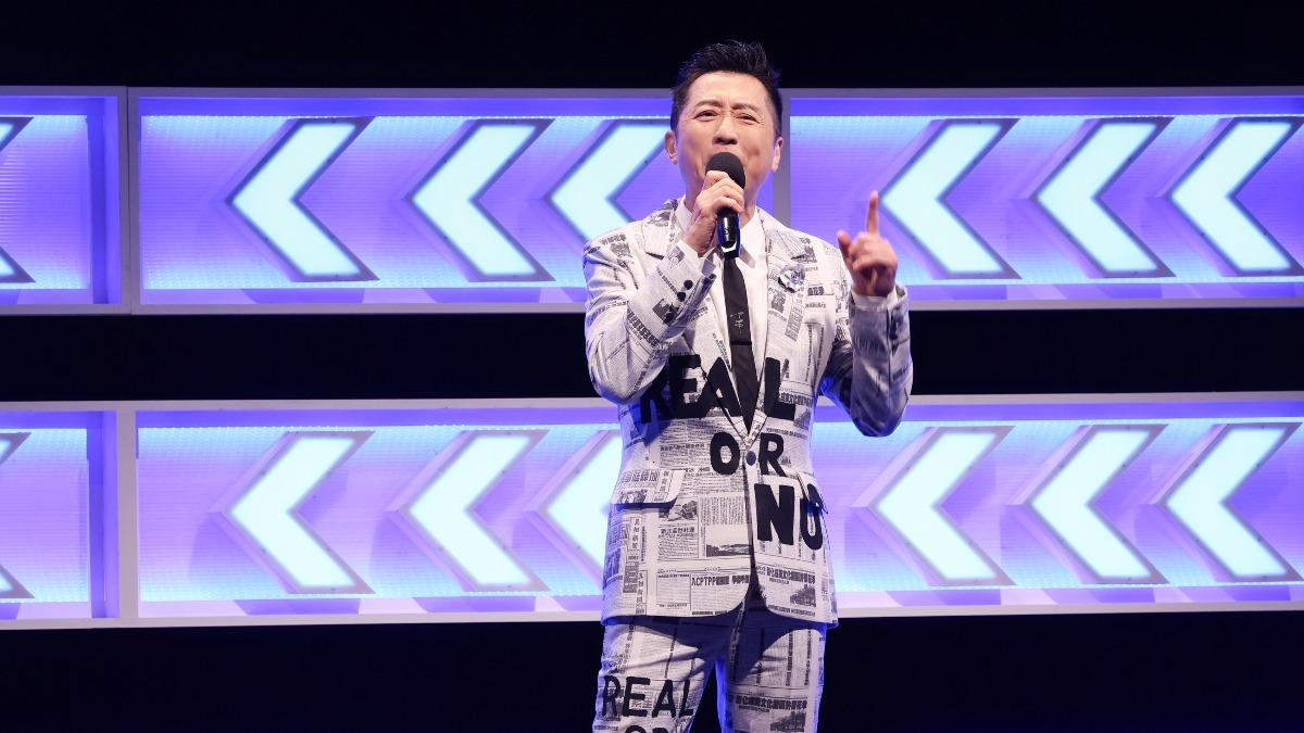 哈林幽默化身大白隊長，帥氣登場讓人驚呼「顏值回春」。（圖／公視提供）