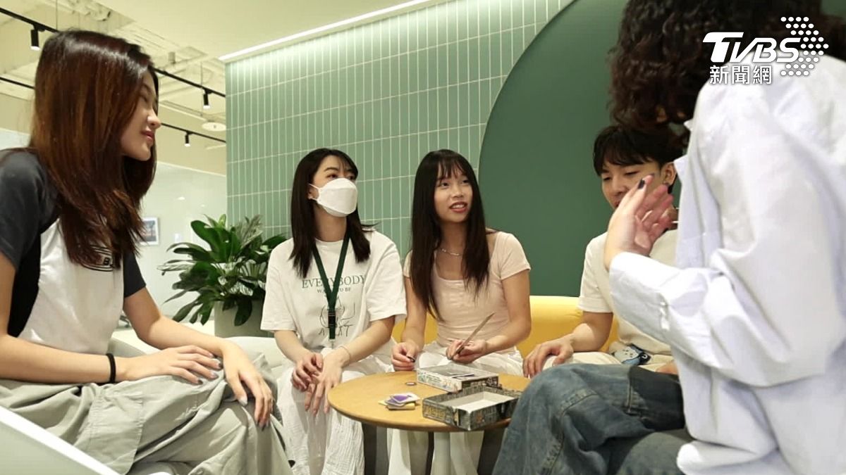 安靜蓬勃職場趨勢。(圖/TVBS)