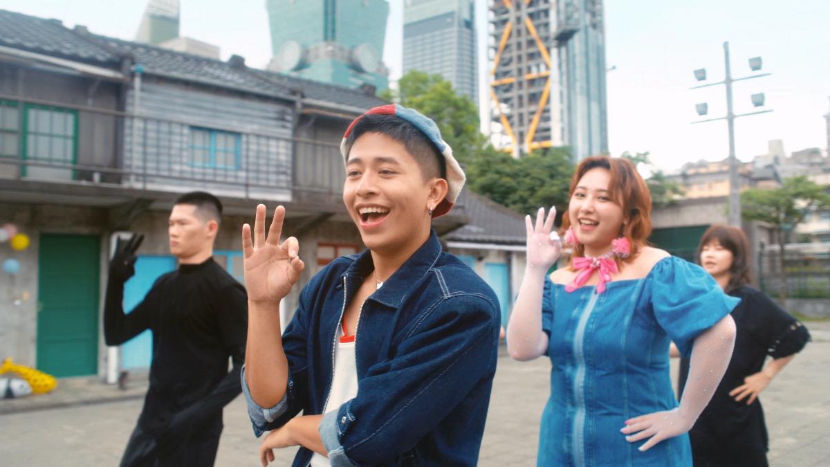 蓋瑞透過新歌對自己的童年告白,並宣告找回對歌唱的熱情。(圖/哈哈台提供)