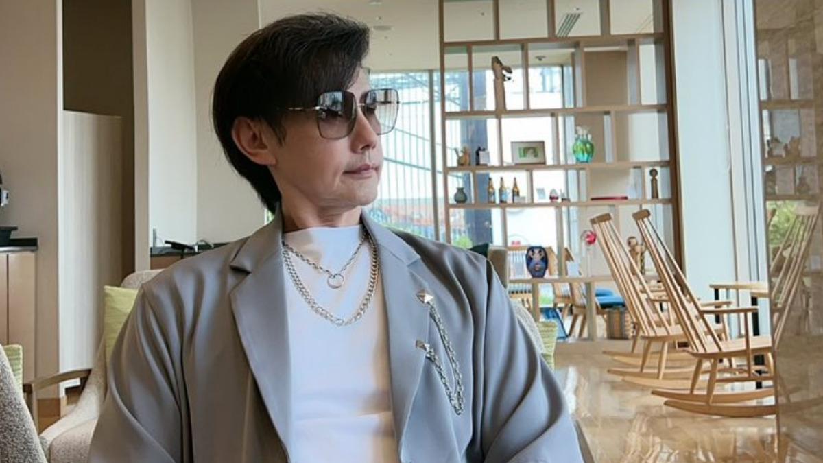 包偉銘笑說要去見證日本預言的結果。(圖/翻攝自包偉銘臉書)