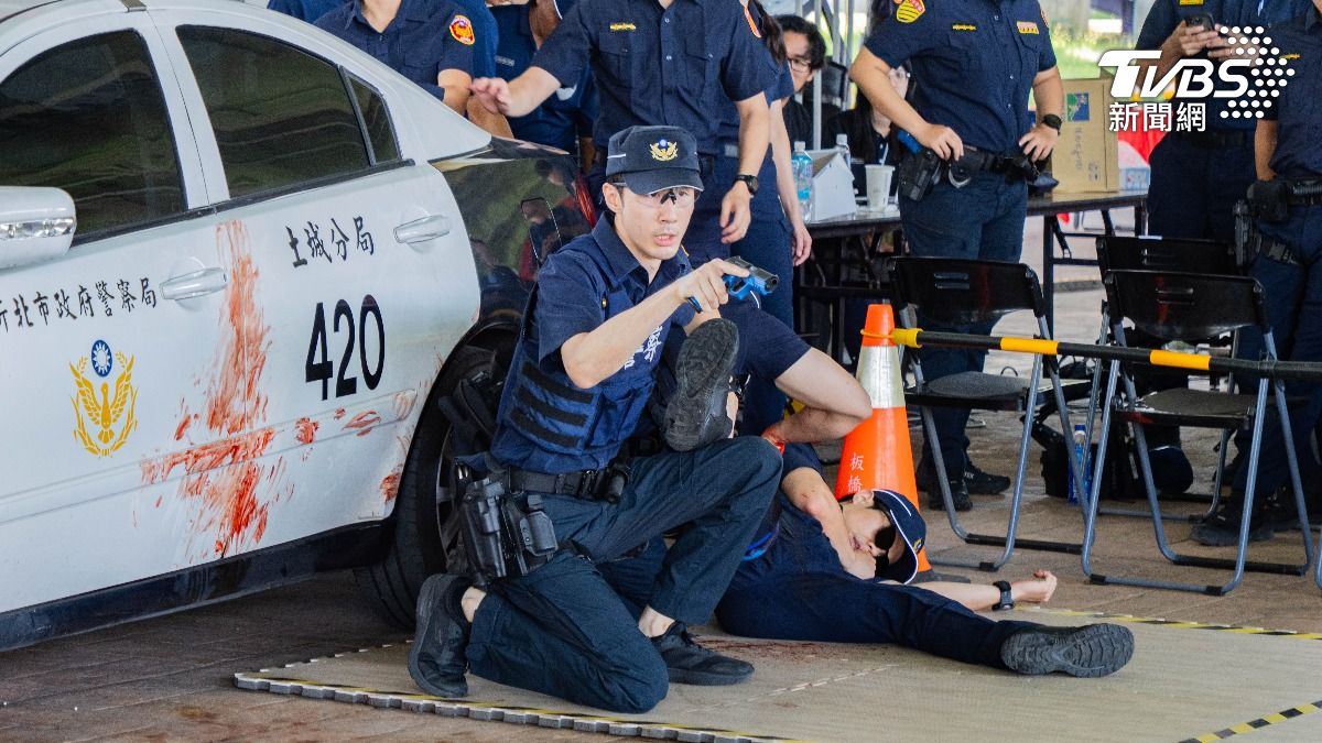 新北市警局今日舉辦「114年組合警力情境模擬挑戰賽」。（圖／TVBS）
