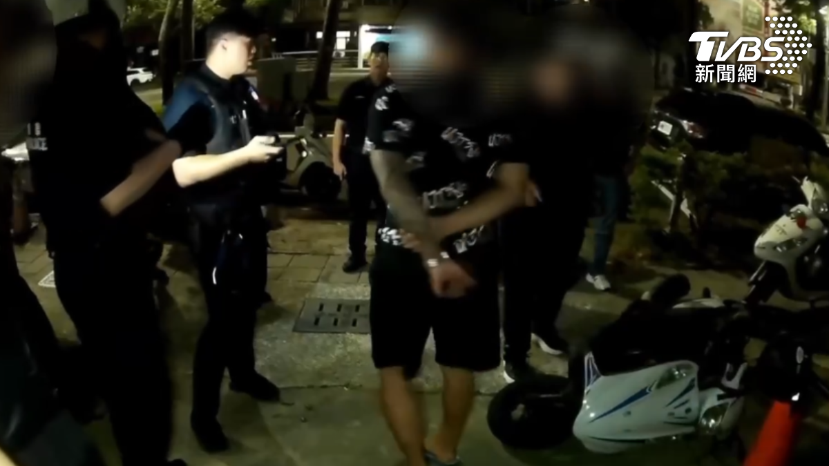 刷卡換現金遭誆!高雄深夜街頭亂鬥 4煞涉殺人未遂送辦
