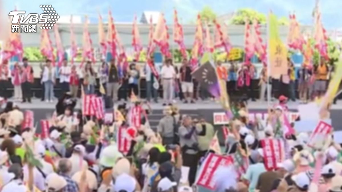 726投票倒數! 罷團「護國大遶境」花蓮啟程。(圖/TVBS)