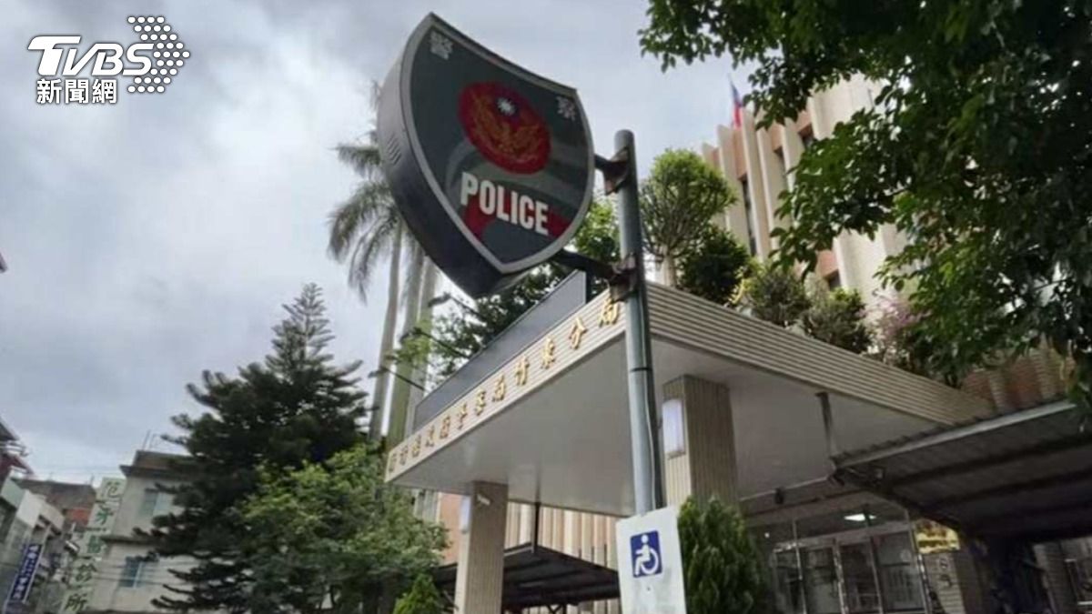 竹東警泡護膚店 恐記過調職懲處。(圖/TVBS)