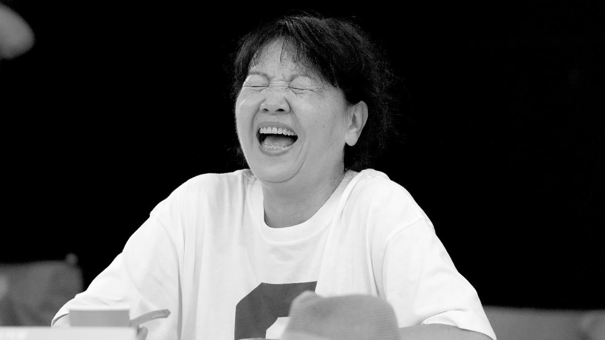王琄讀本現場演活瘋狂母親角色,又哭又笑渲染現場演員。(圖/綠光劇團提供)
