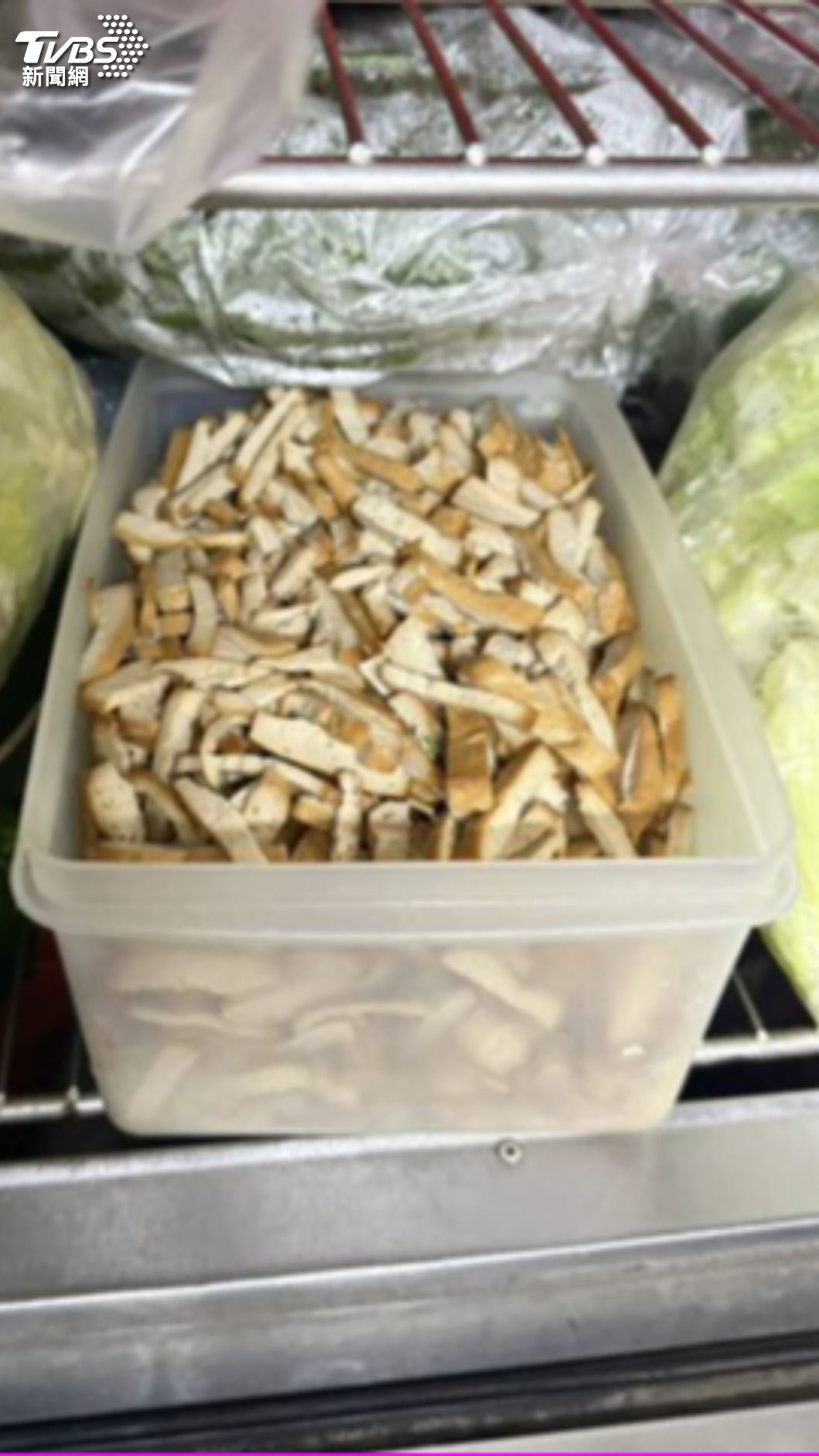 冷凍及冷藏食材未覆蓋。(圖/台北市衛生局提供)