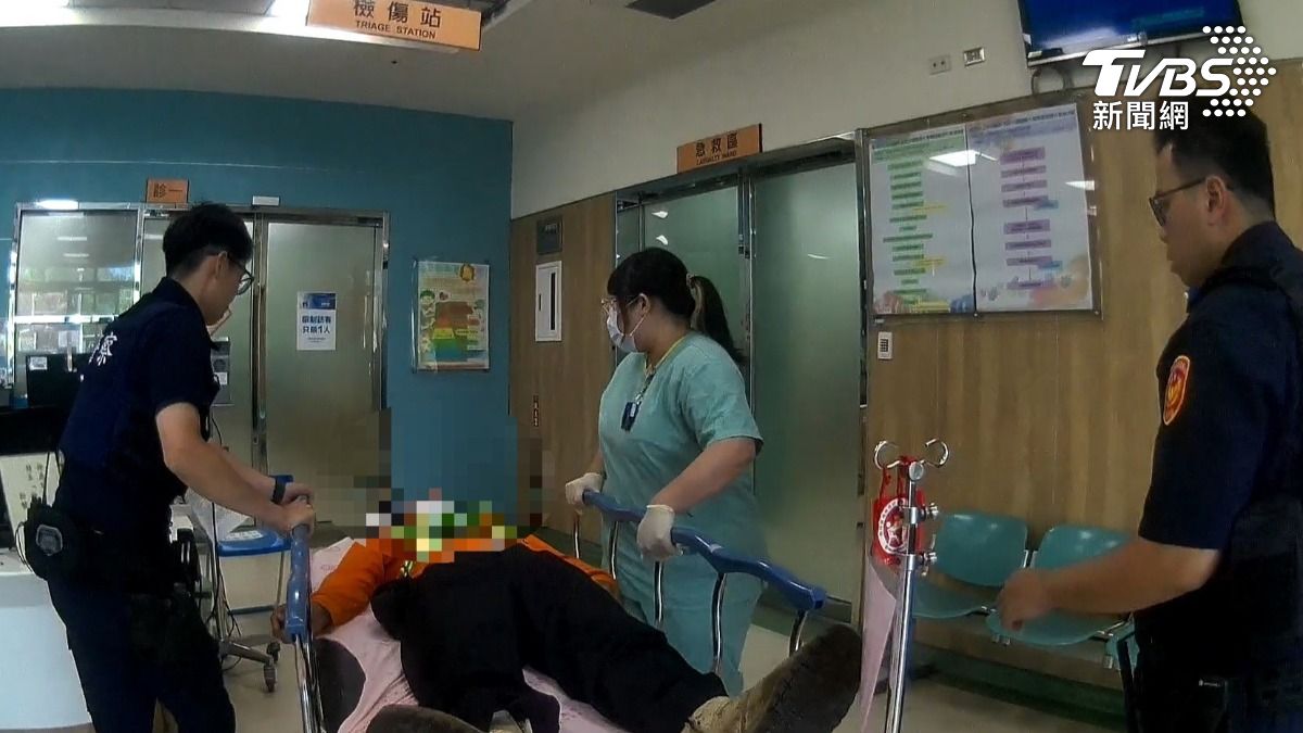 警方將原本需要11分鐘的路程,縮短為僅5分鐘就抵達醫院急診室。(圖/TVBS)