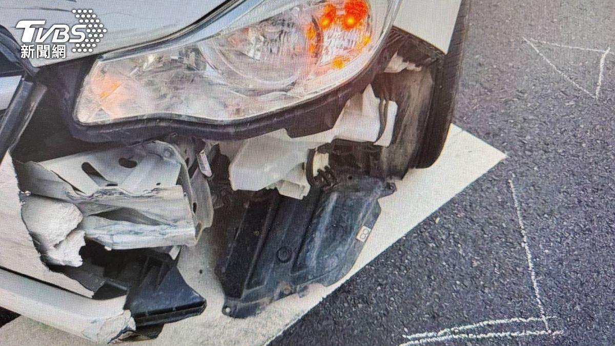 有片/桃園騎士與汽車碰撞「瞬間噴飛」 警現場找到菸彈