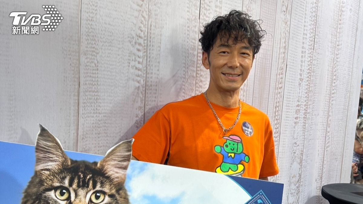 李李仁為寵物品牌站台。(圖/陳郁文攝)