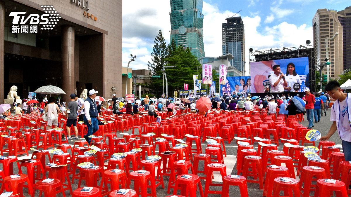 藍北市造勢3千張椅子只坐一半 戴錫欽:不出來投票每席都危險