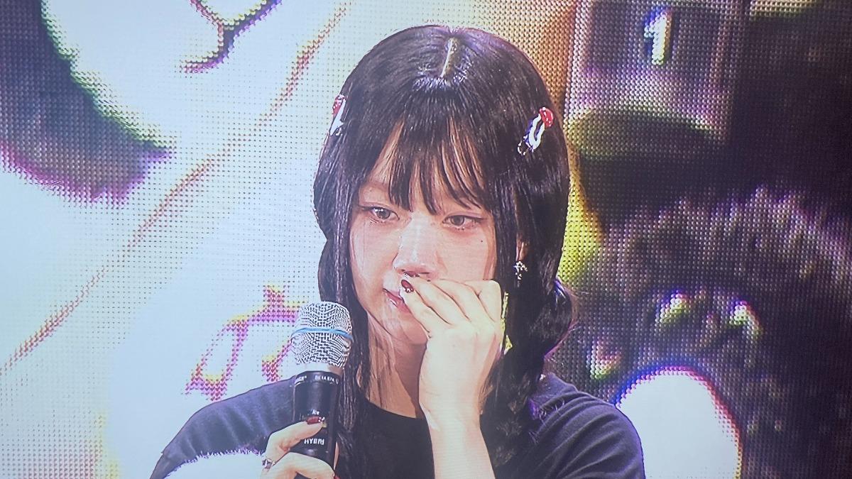 來到活動尾聲,惠利哭到全臉妝都花了。(圖/讀者提供)