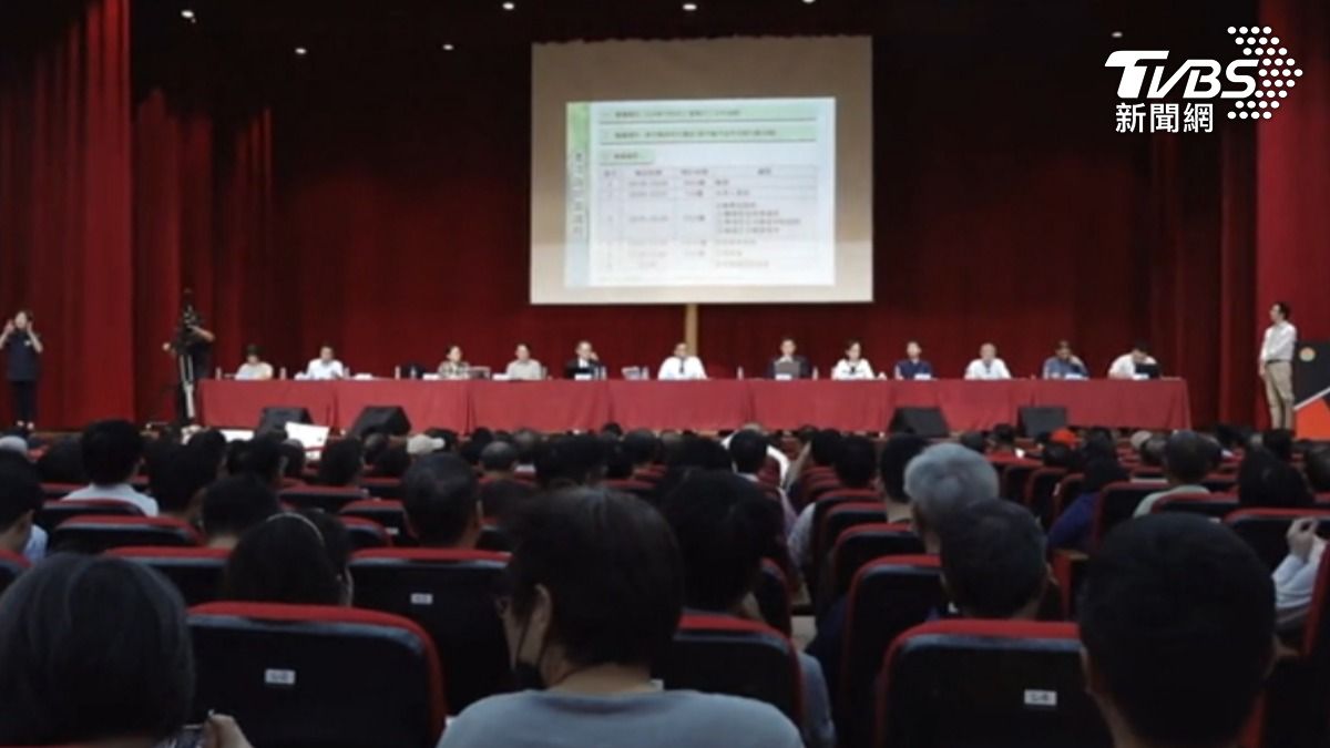 台知園區說明會，地主關係人逾4千人到場。（圖／TVBS）
