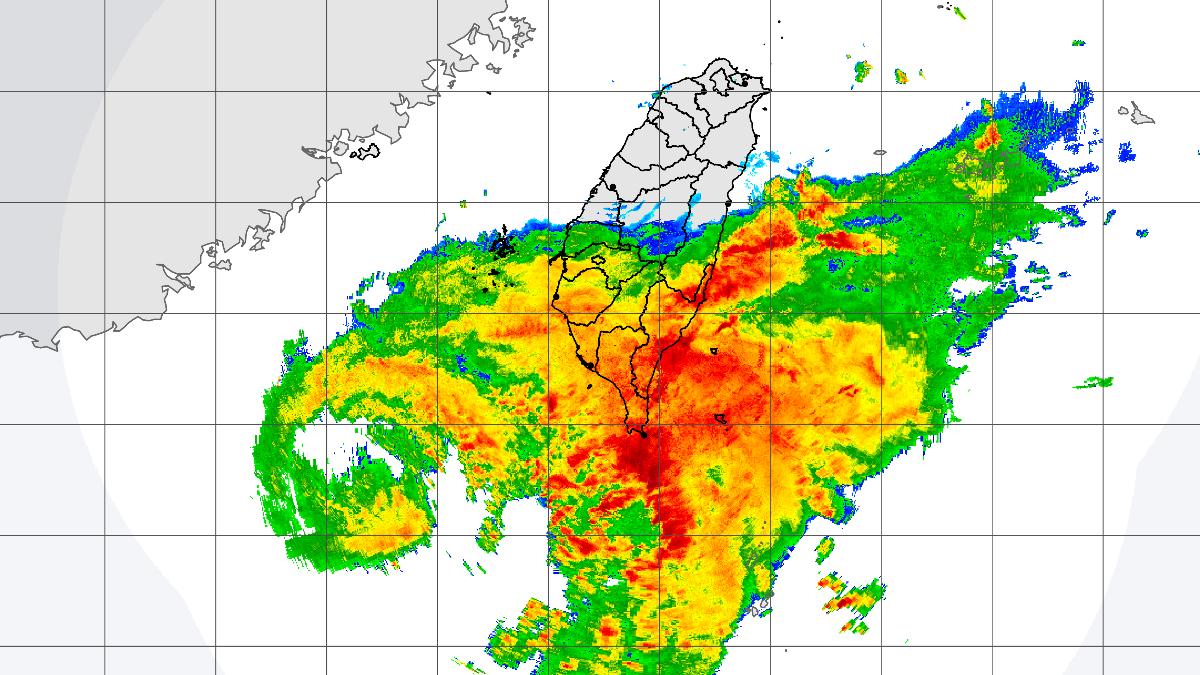颱風/丹娜絲吃太胖!雨彈猛灌全台19縣市 南台灣一片橘紅