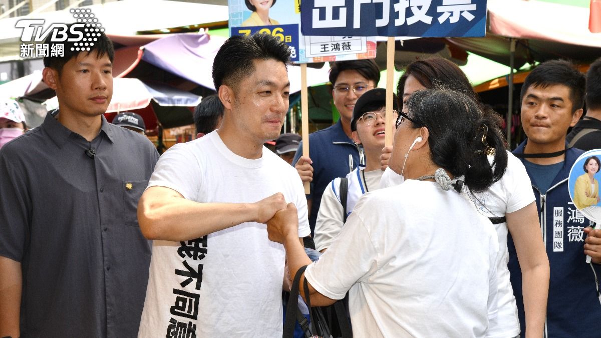 全力護盤台北5藍委!蔣萬安自製「我不同意」戰袍:要蓋字多的