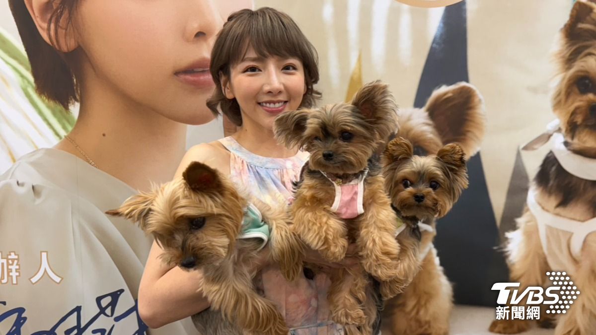 宋羽葤現身寵物展。(圖/林彥君攝)