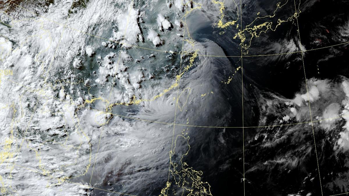 天氣/丹娜絲颱風「還再增強」!專家示警:登陸機率飆 紫爆雨區1圖懂