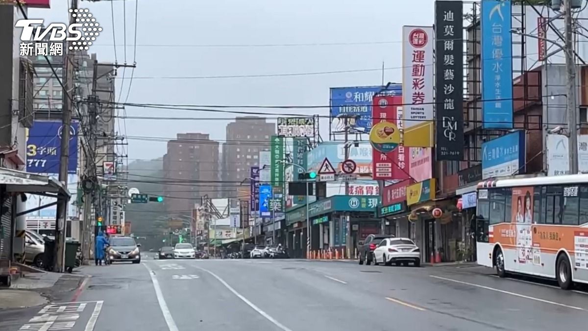 一街之隔兩樣情!桃園市颱風假 張善政挨轟「一半市長」回應了