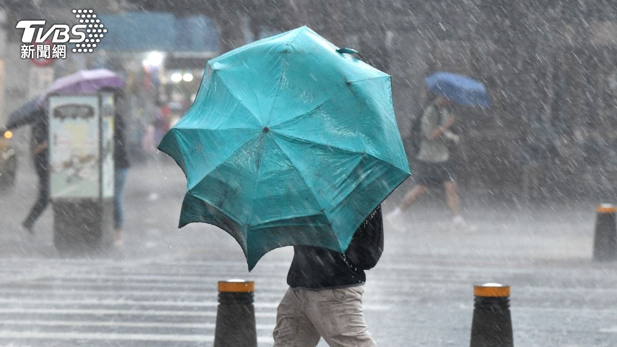 天氣/氣象署發布15縣市豪、大雨特報 一路下到晚上