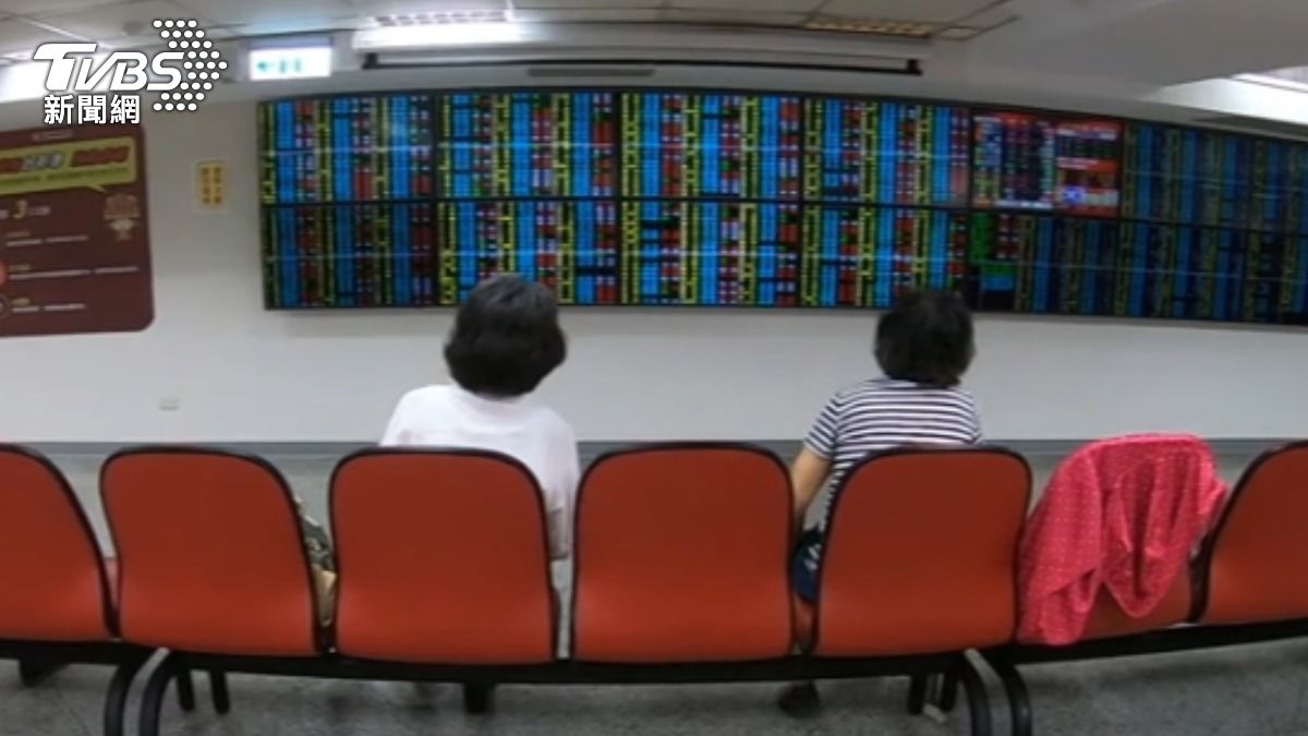 民眾關係股市波動(圖/TVBS)