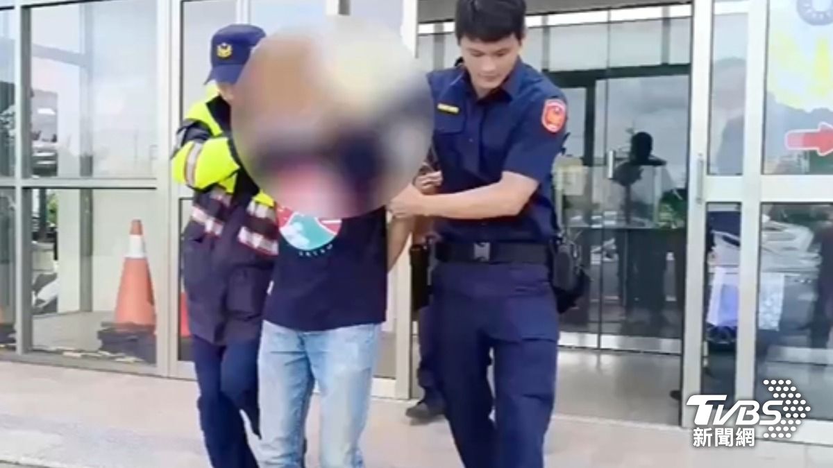 土城男持刀殺妻又刺死小姨子,南下逃200公里狂發限動,彰化投案。(圖/TVBS)