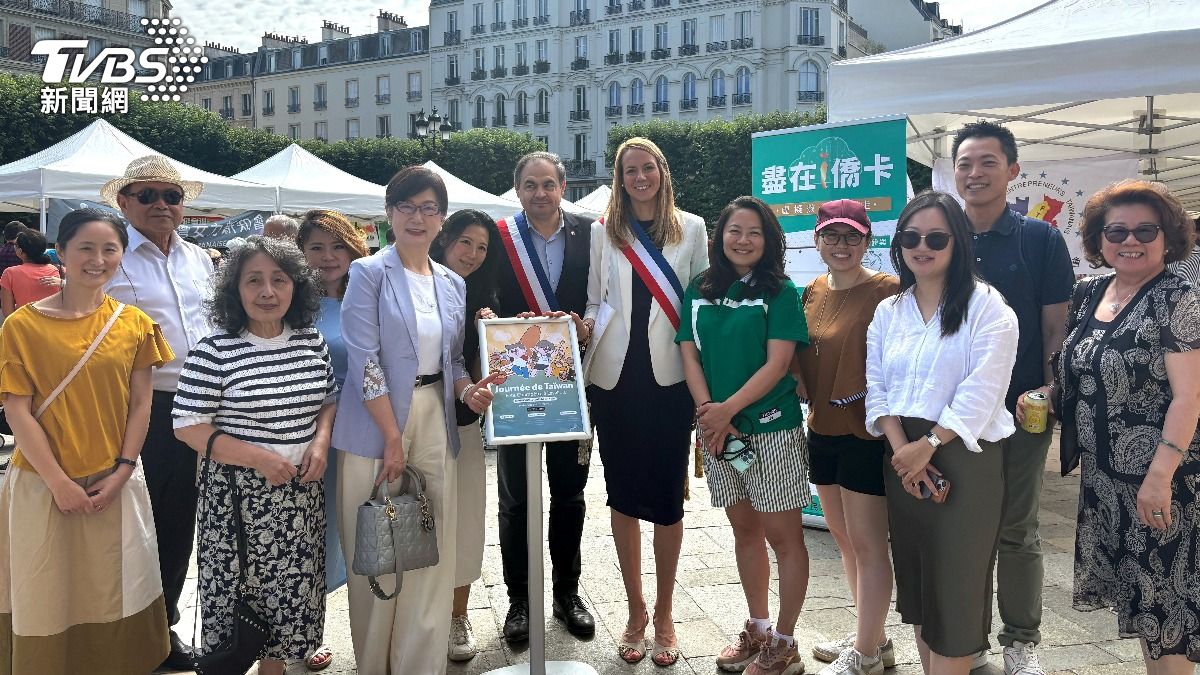 法國台灣商會首辦「台灣日」園遊會，勒瓦盧瓦（Levallois）市長也出席力挺台灣。（圖／中央社）