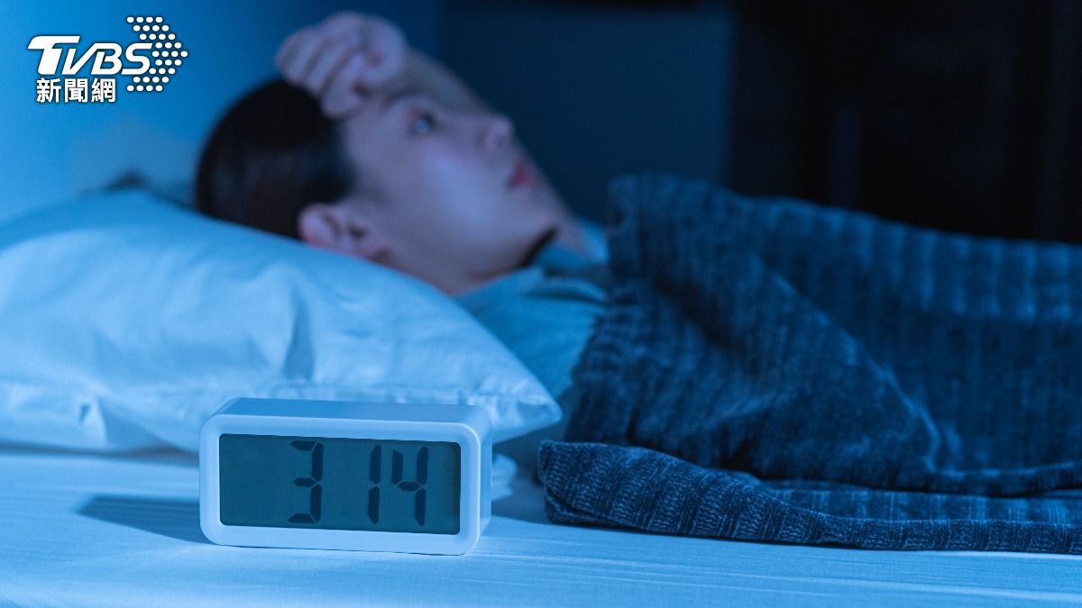 失眠原因不只壓力！台灣40%人「睡不好」　恐與7疾病有關