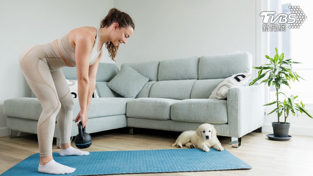 助代謝、改善便秘!日女激推「高腳杯深蹲」 2個月狂甩5公斤