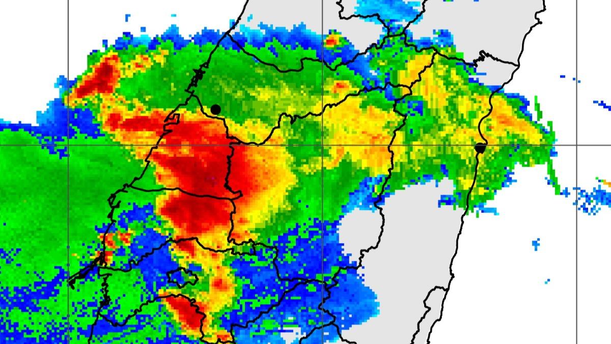 天氣/強烈雷雨帶移動!彰化暴雨淹慘 專家示警「換2縣市小心」