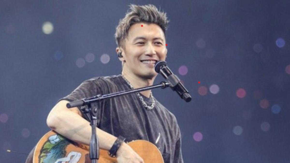 現年44歲的謝霆鋒時隔多年再於香港舉行演唱會掀熱議。 （圖／翻攝自IG）