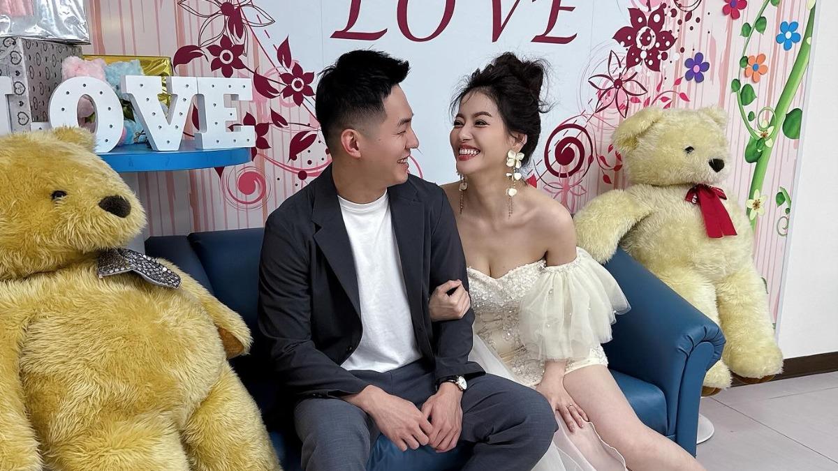 王樂妍「39歲生日」結婚了 甜曝圈外帥尪正面:我是徐太太