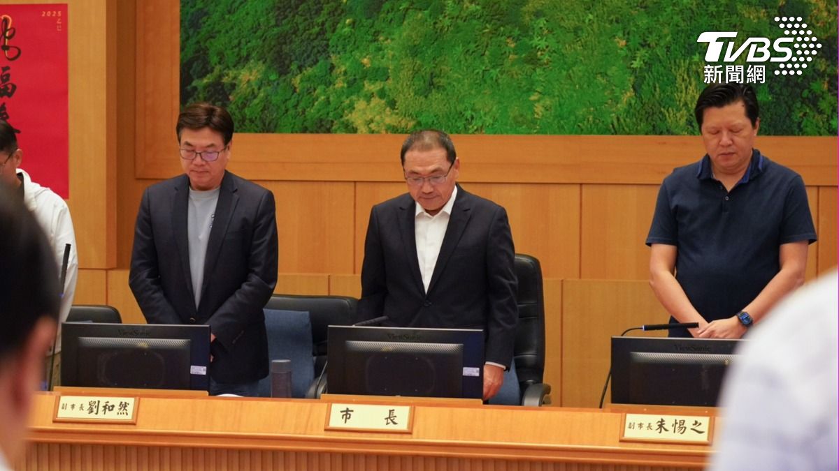 勇消救違規戲水男殉職 侯友宜率全場默哀嘆「寧可不要英雄」