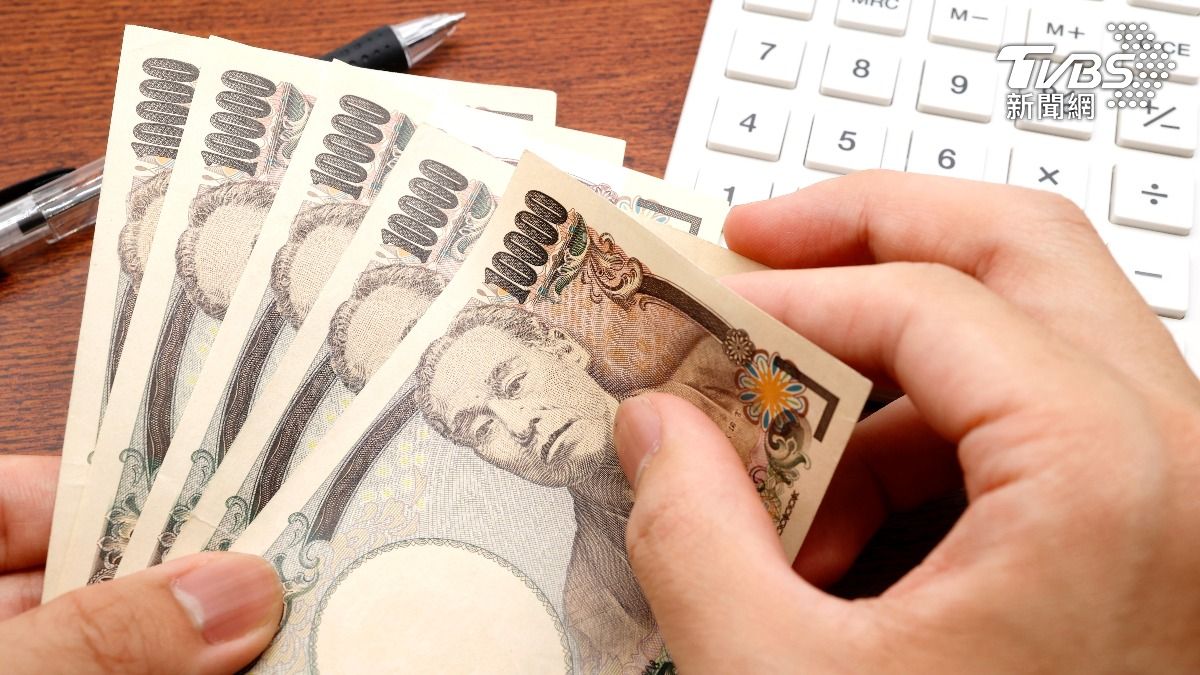 日圓現鈔9日開出創紀錄的超甜價。(示意圖/達志影像shutterstock)
